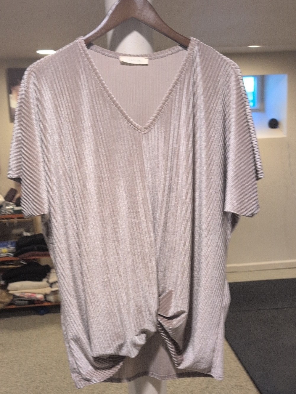 Entro Oversized Small Ribbed V Neck Knotted Top